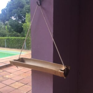 Jardineira de bambu suspensa